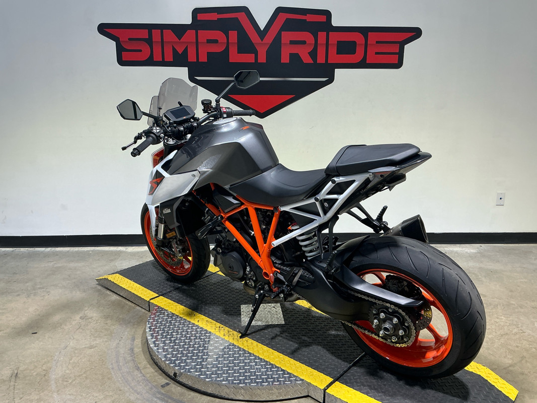1290 Super Duke R