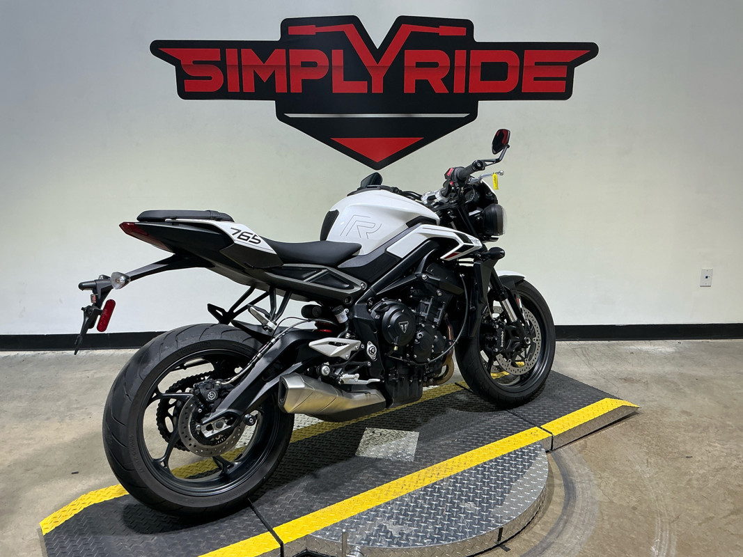Street Triple R