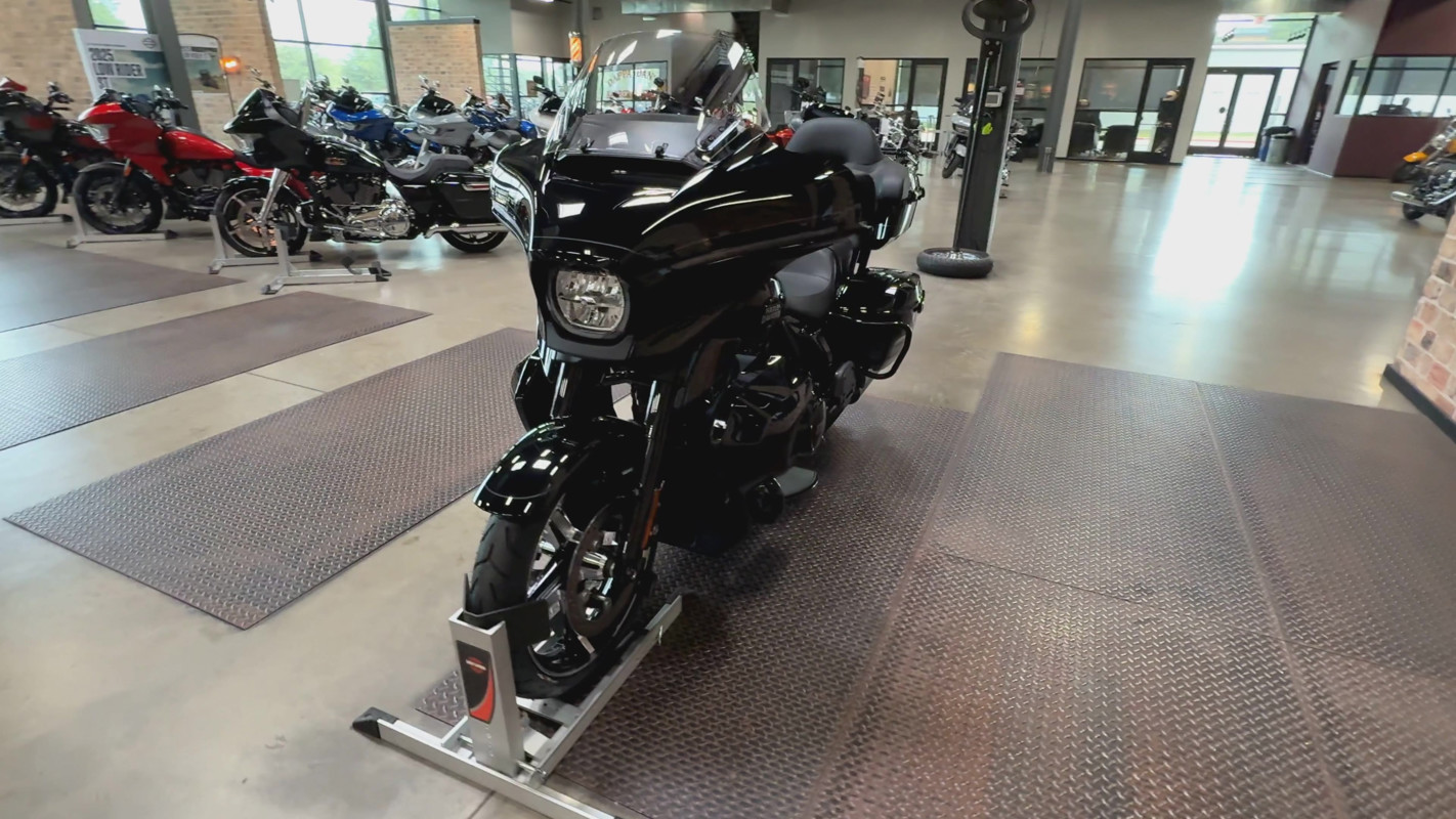 Street Glide® Ultra