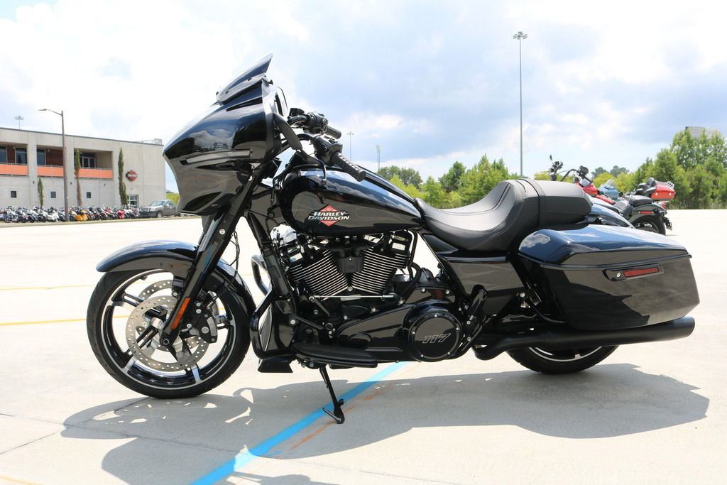 Street Glide®