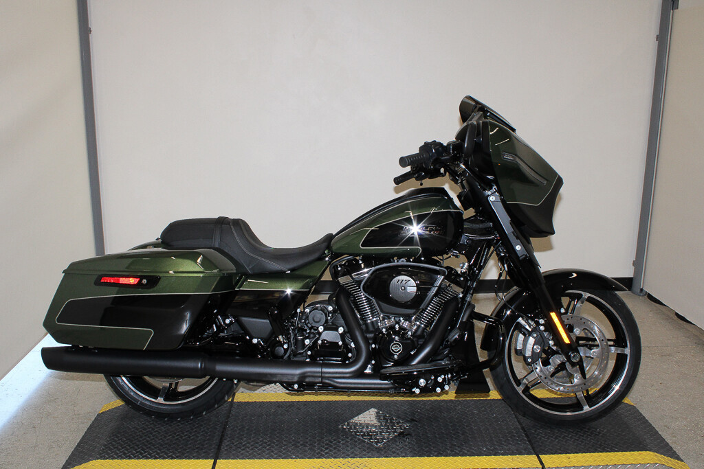 Street Glide®