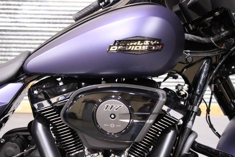 Street Glide®