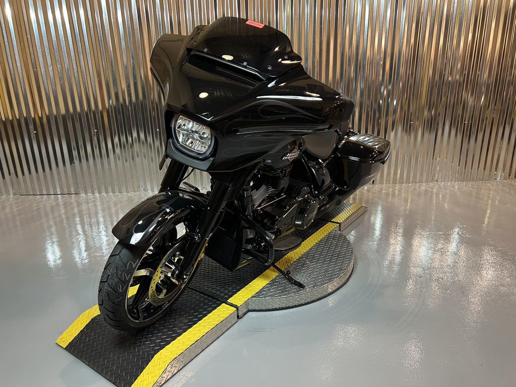 Street Glide®