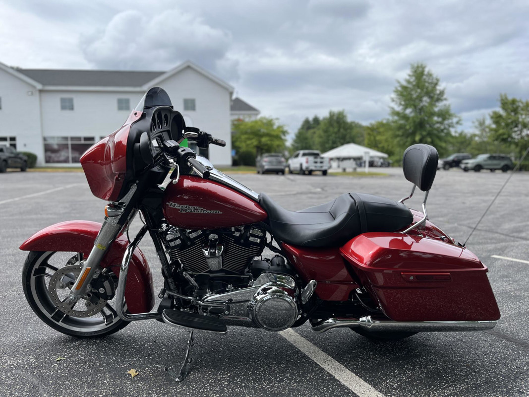 Street Glide®