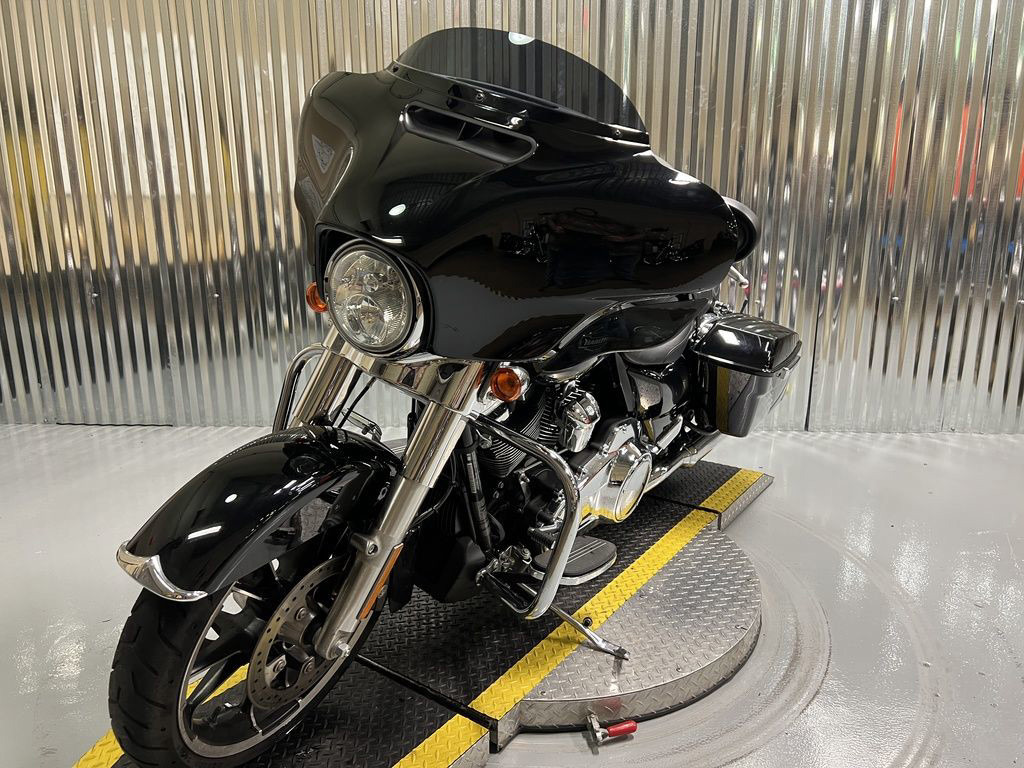 Street Glide®