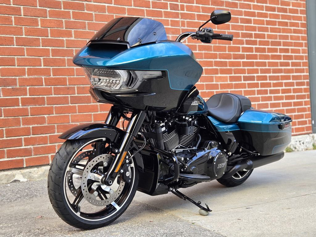 Road Glide®