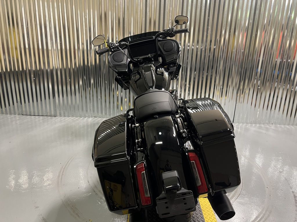 Road Glide®