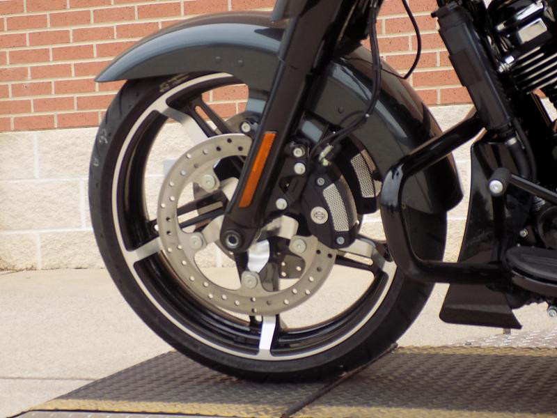 Street Glide®