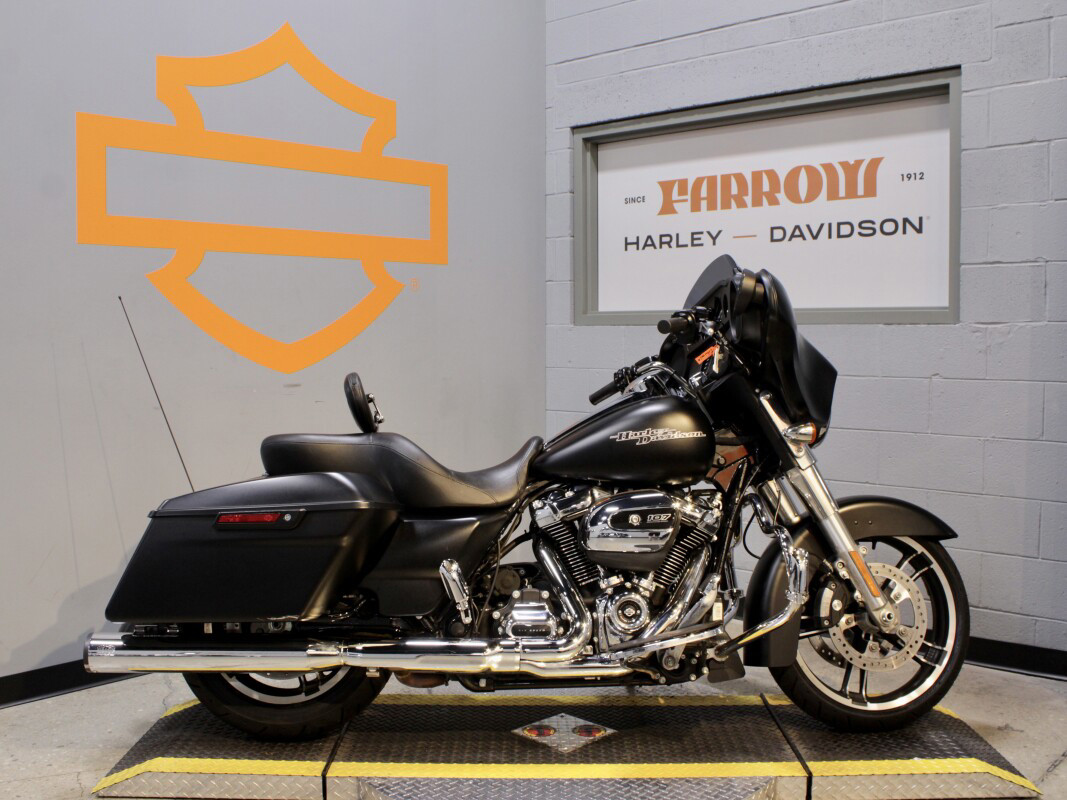 Street Glide®