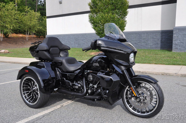 Street Glide® 3 Limited