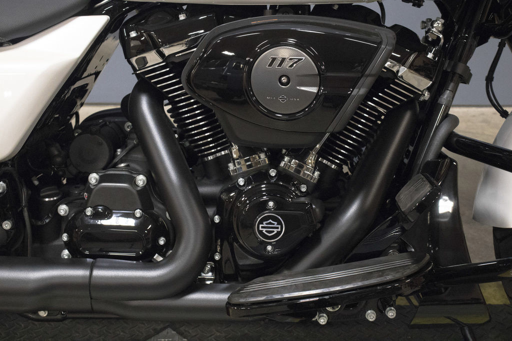Road Glide®