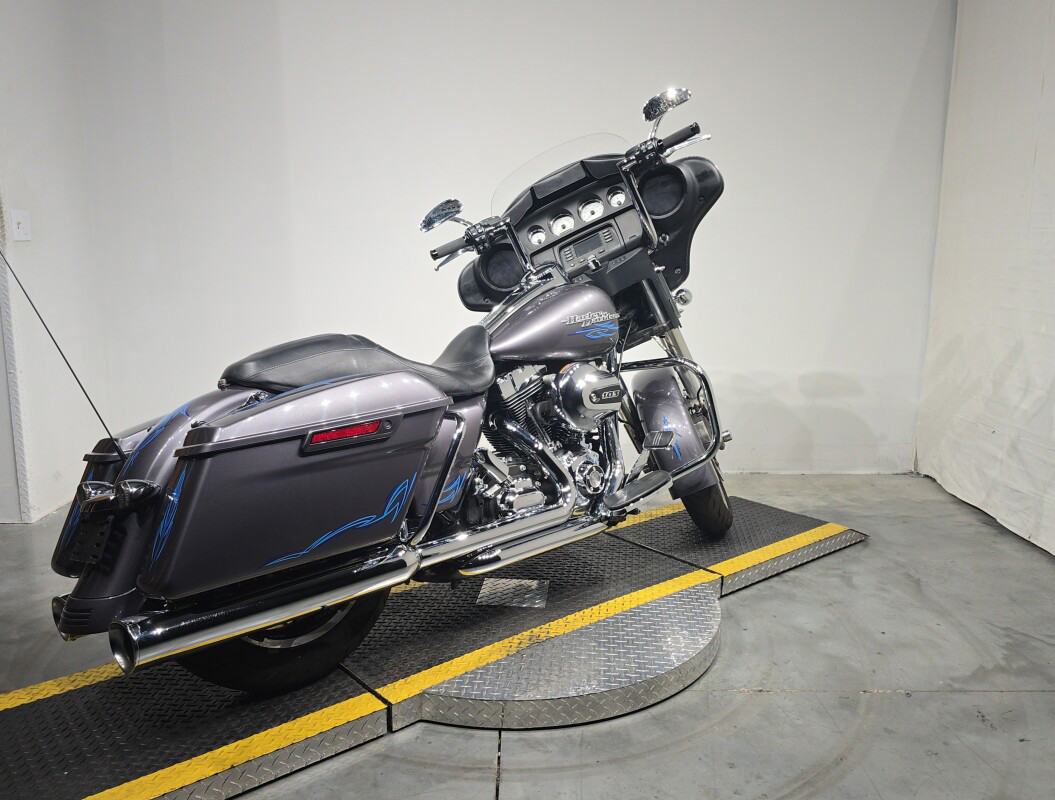 Street Glide®