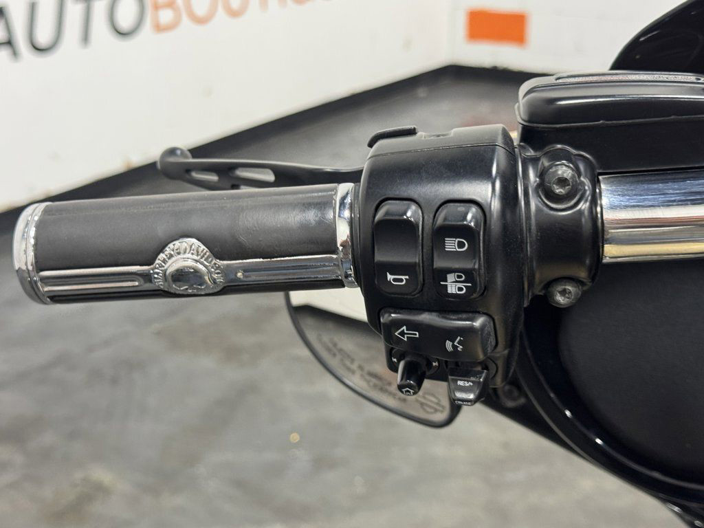 Street Glide®