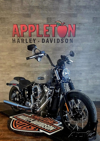 Street Bob®