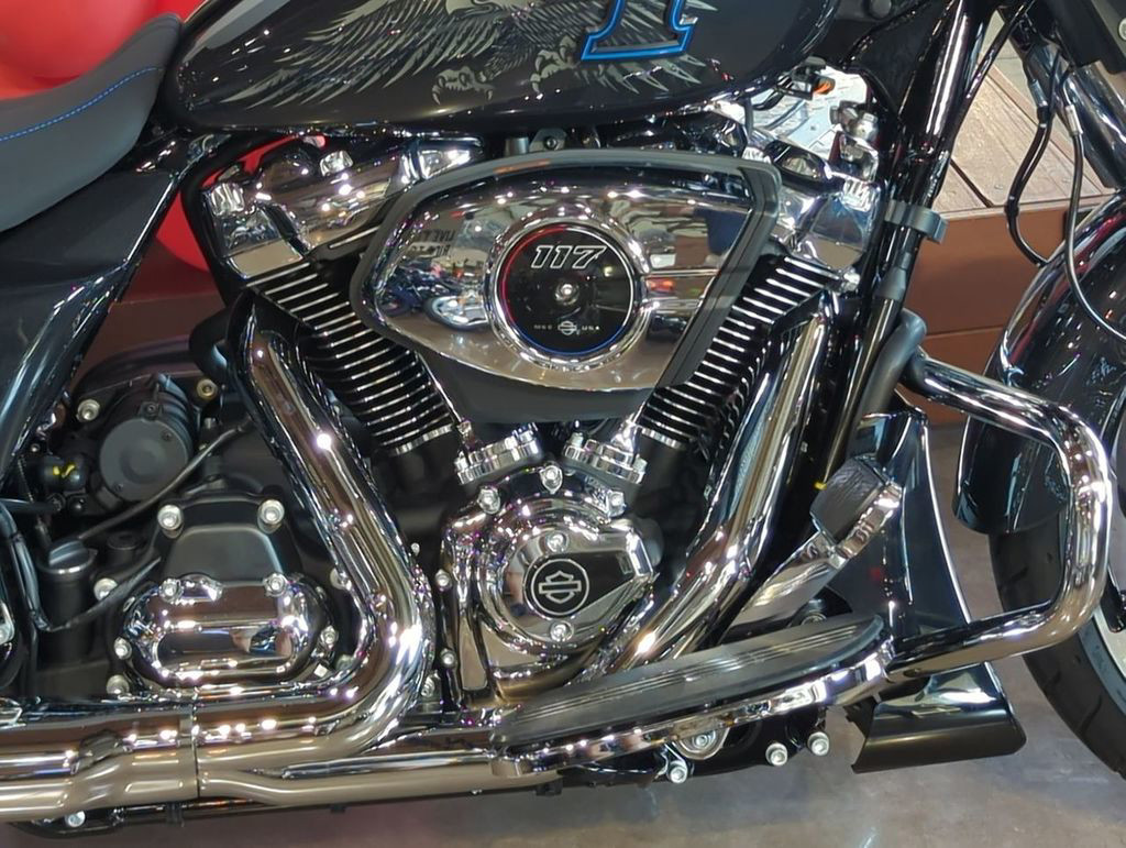 Street Glide®
