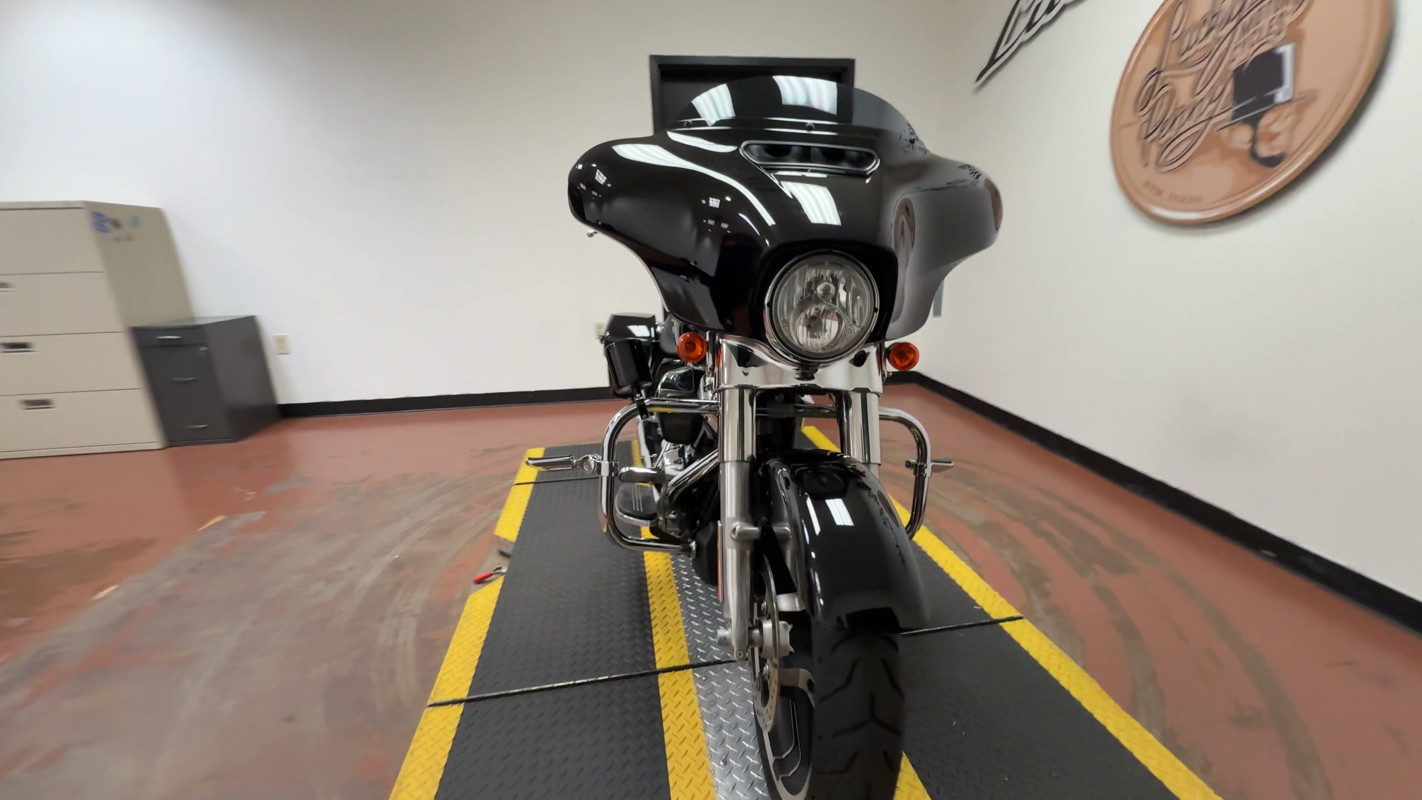 Street Glide®