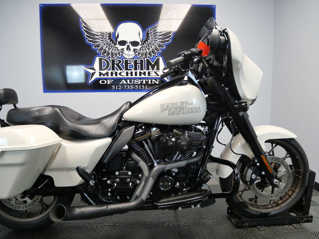 Street Glide® ST