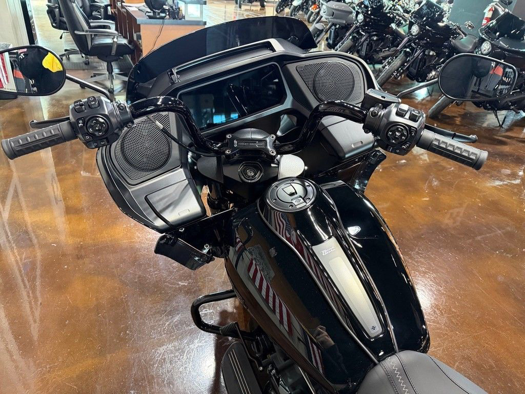 Road Glide®