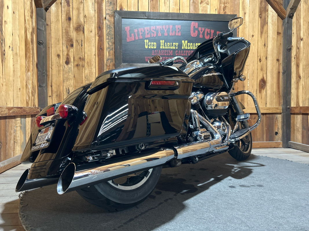 Road Glide®