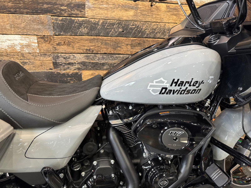 Road Glide®