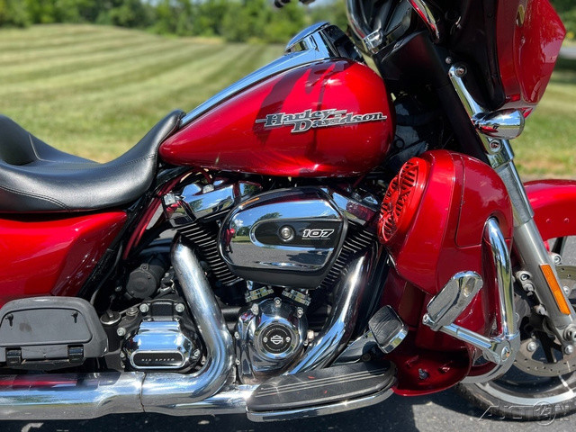 Street Glide®