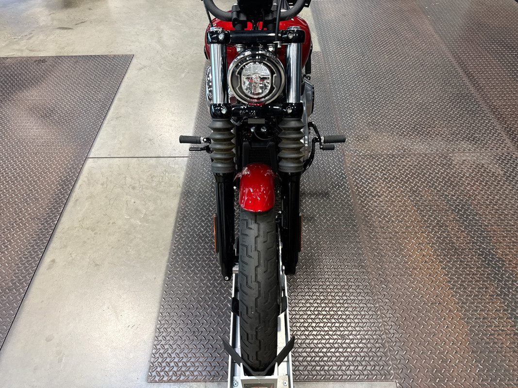Street Bob®