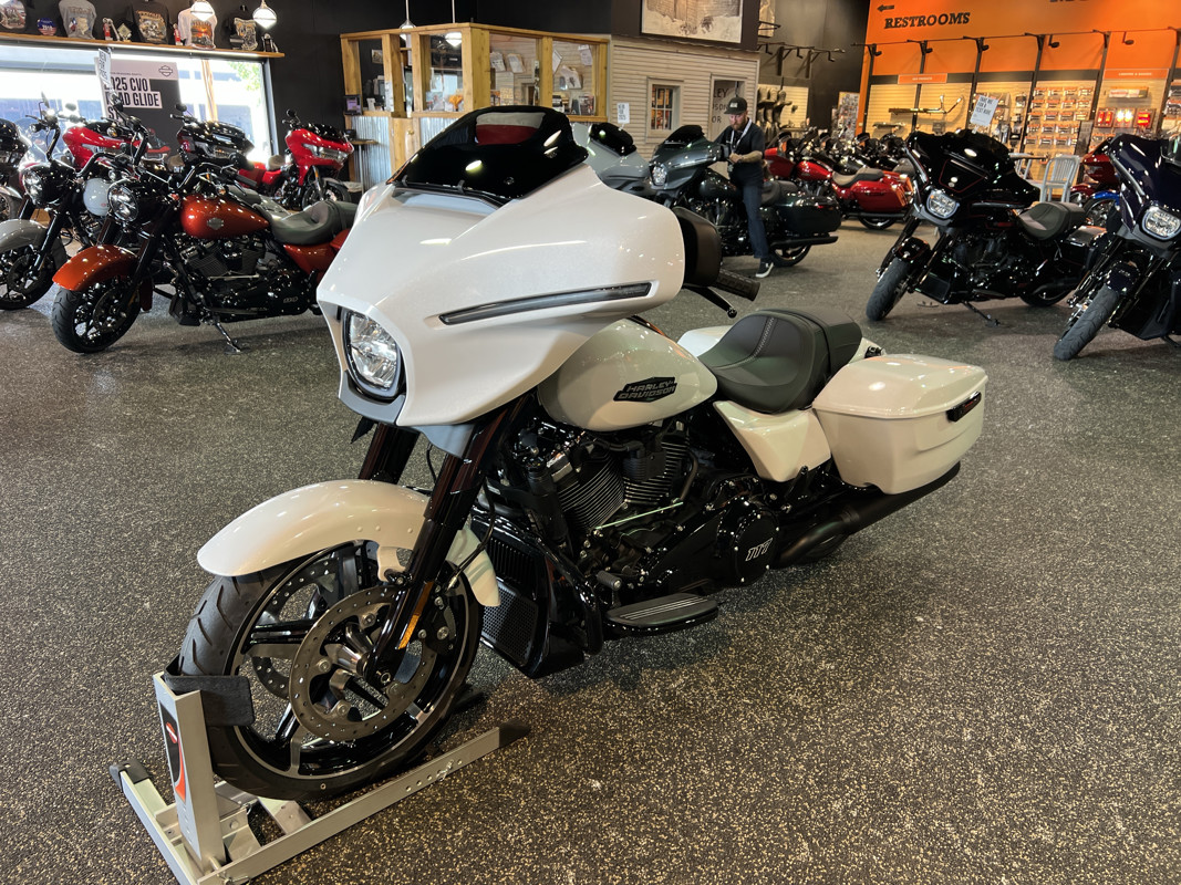 Street Glide®