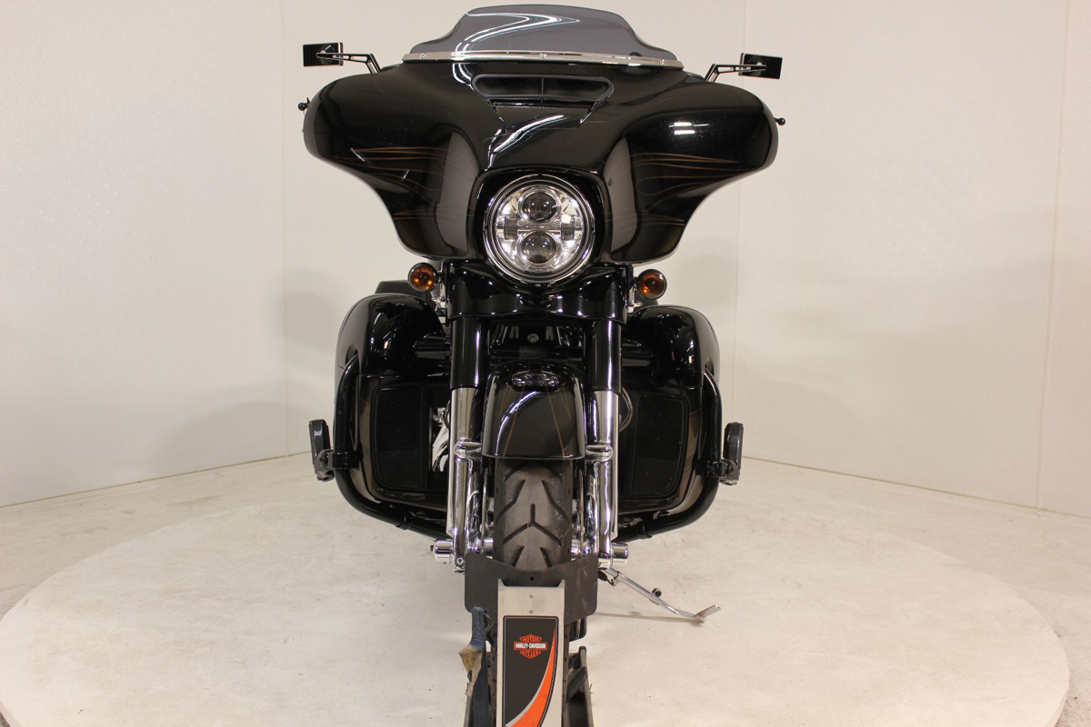 CVO® Street Glide®