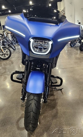 Street Glide®