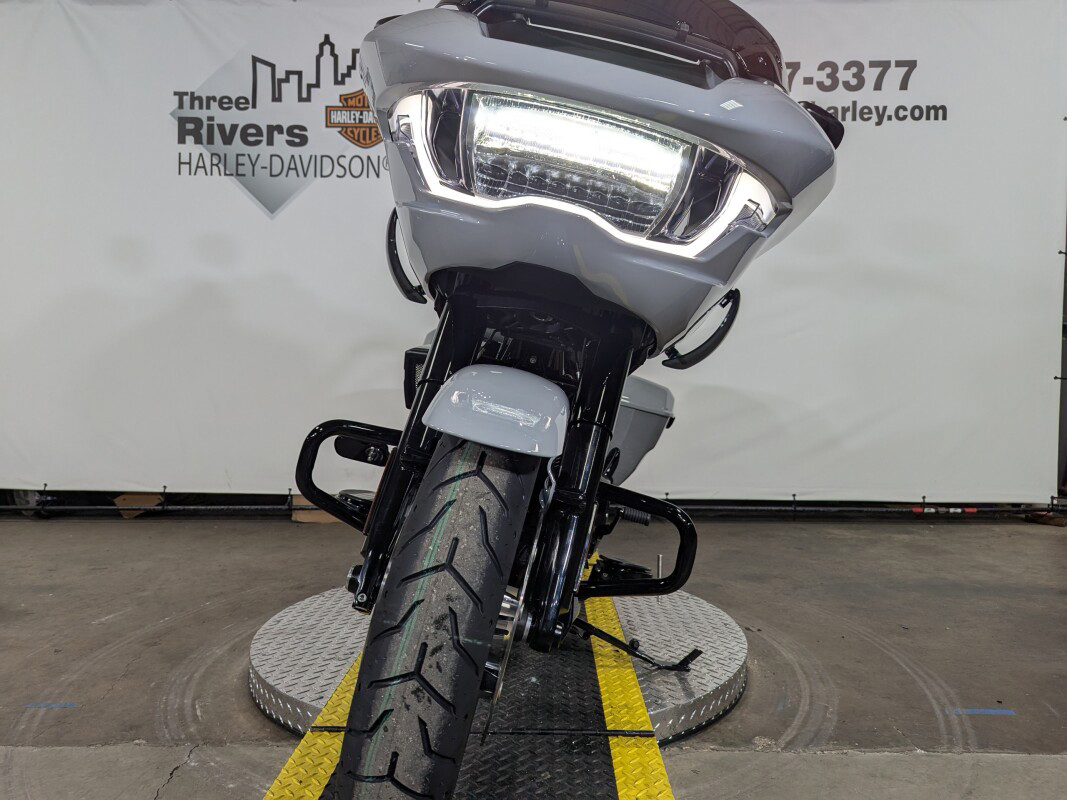 Road Glide®