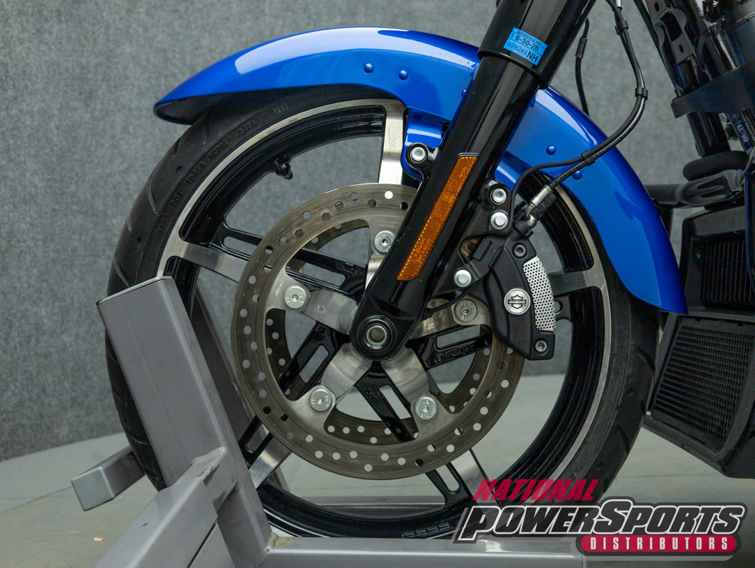 Street Glide®