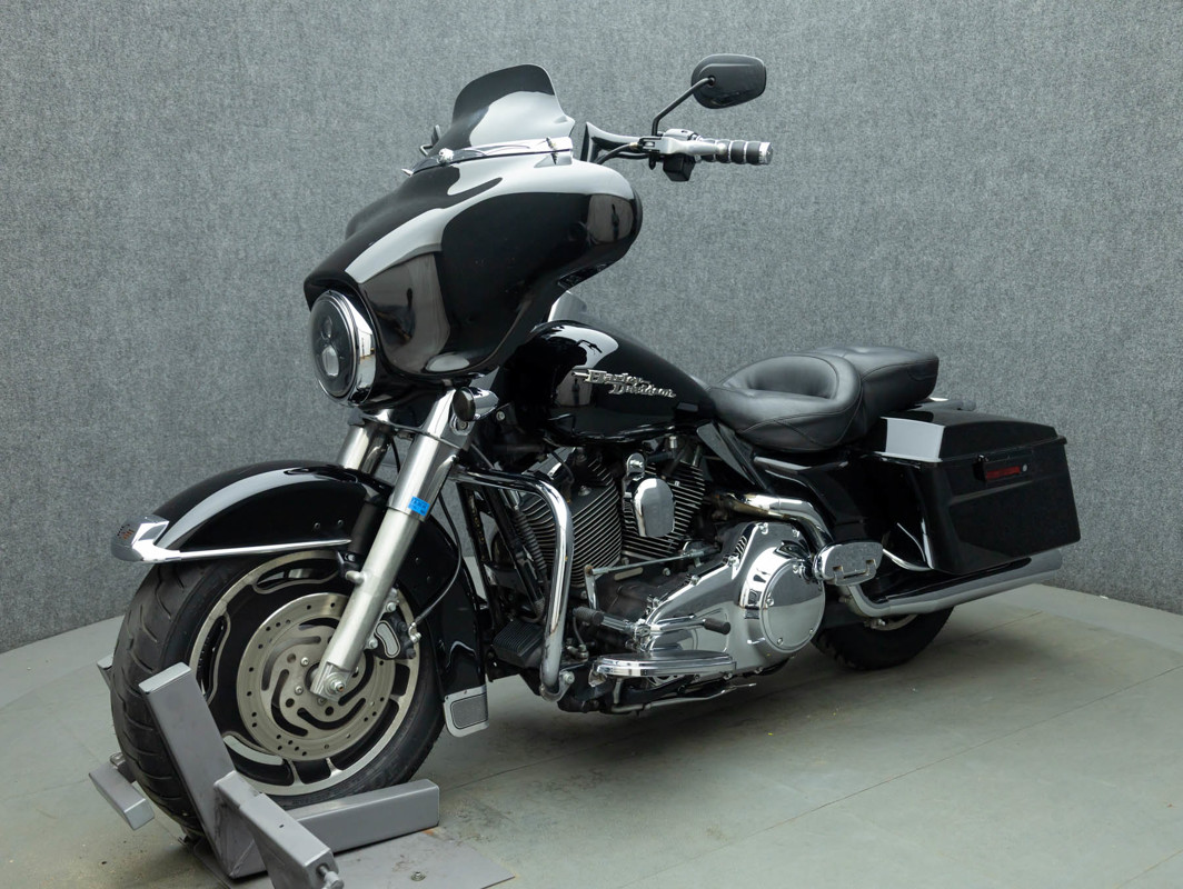 Street Glide®