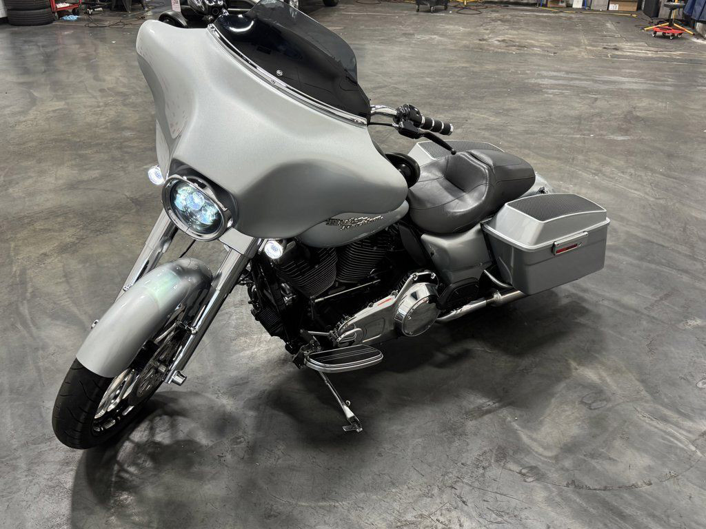 Street Glide®