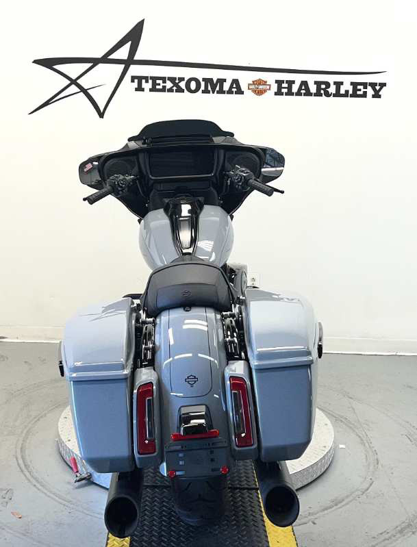 Street Glide®