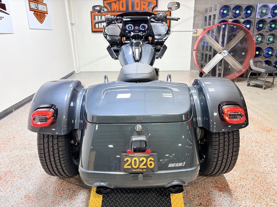 Road Glide® 3