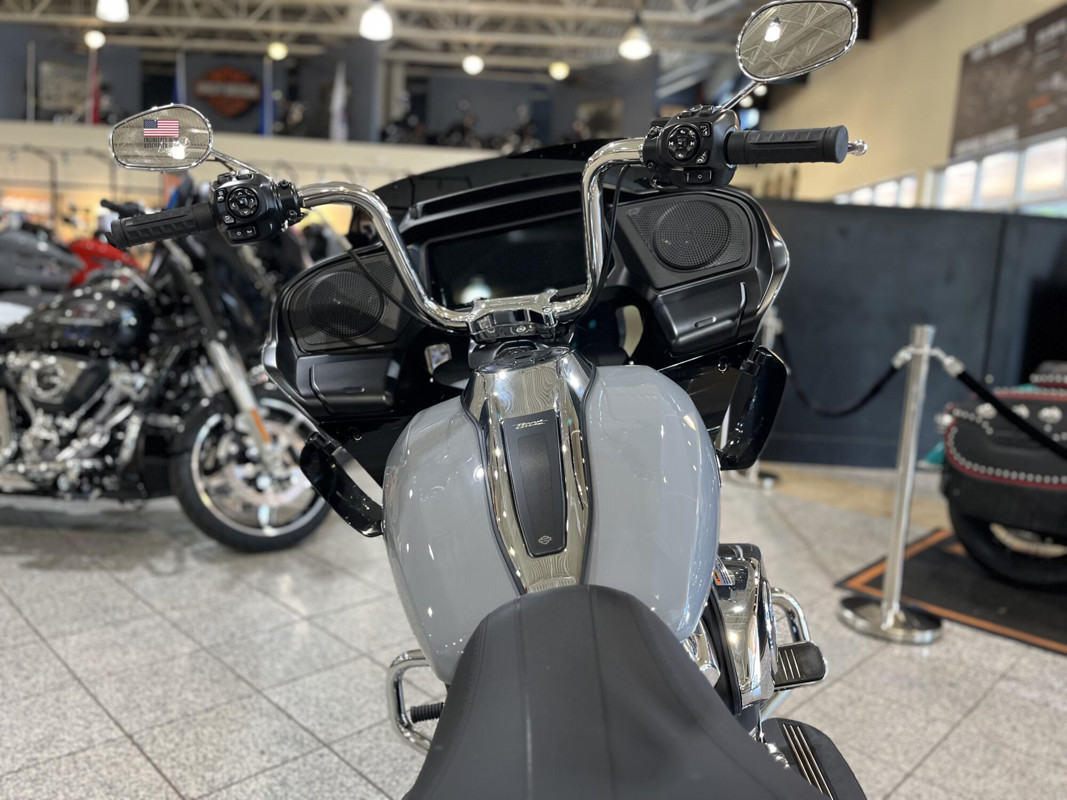 Road Glide®