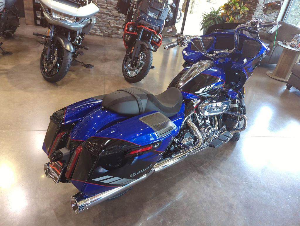 CVO® Road Glide®