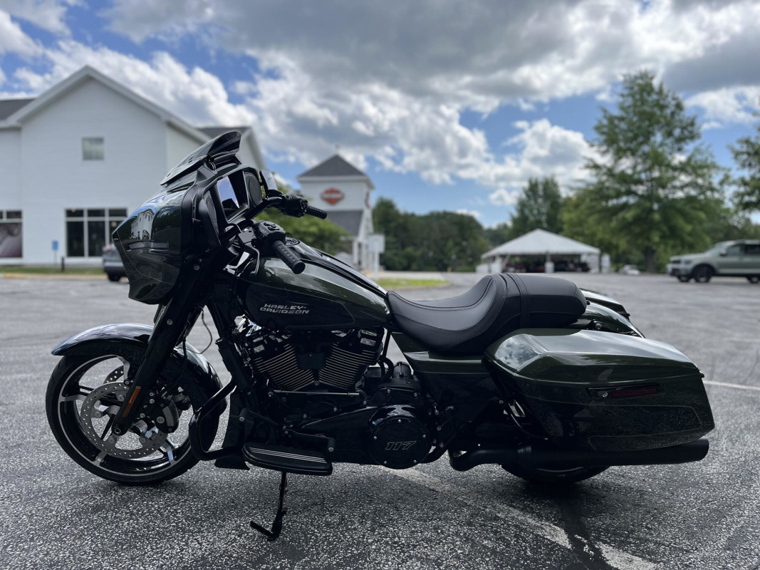 Street Glide®