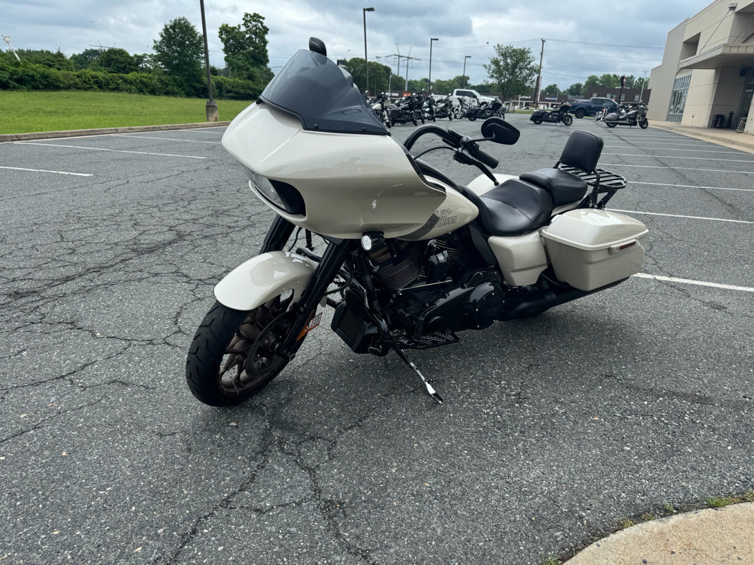 Road Glide® ST
