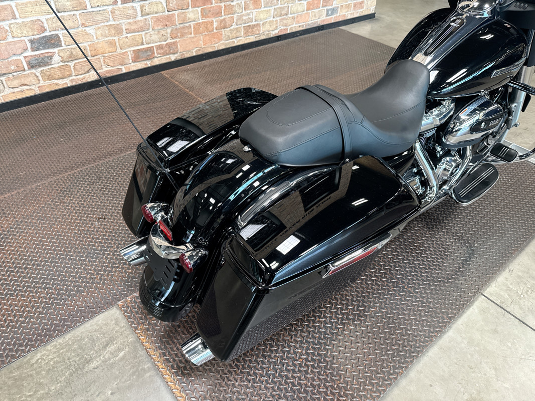 Street Glide®