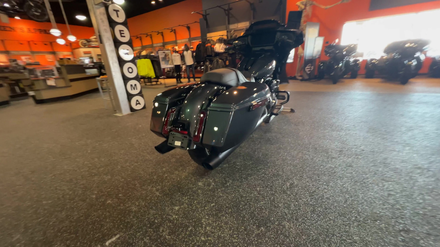 Street Glide®