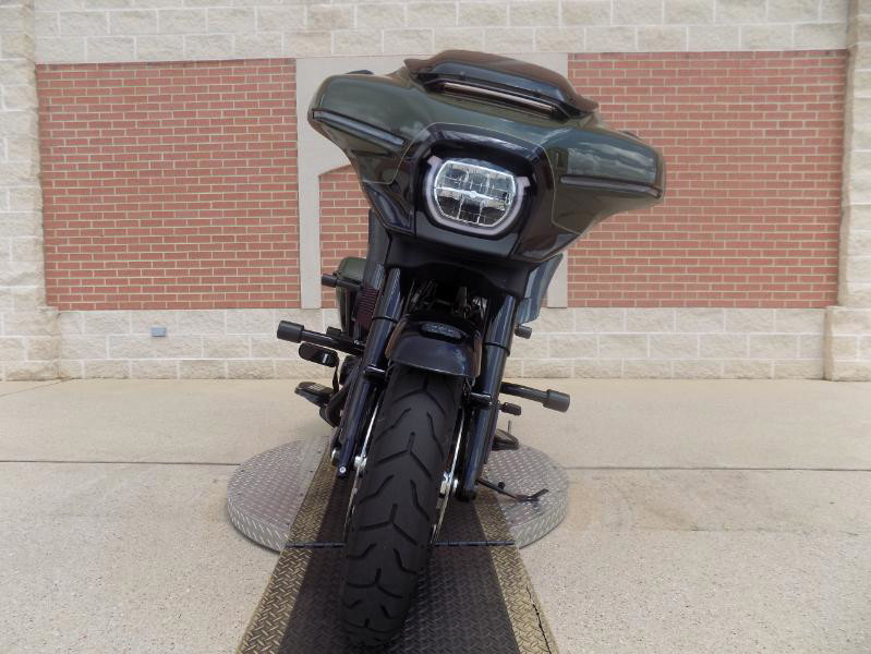 Street Glide®