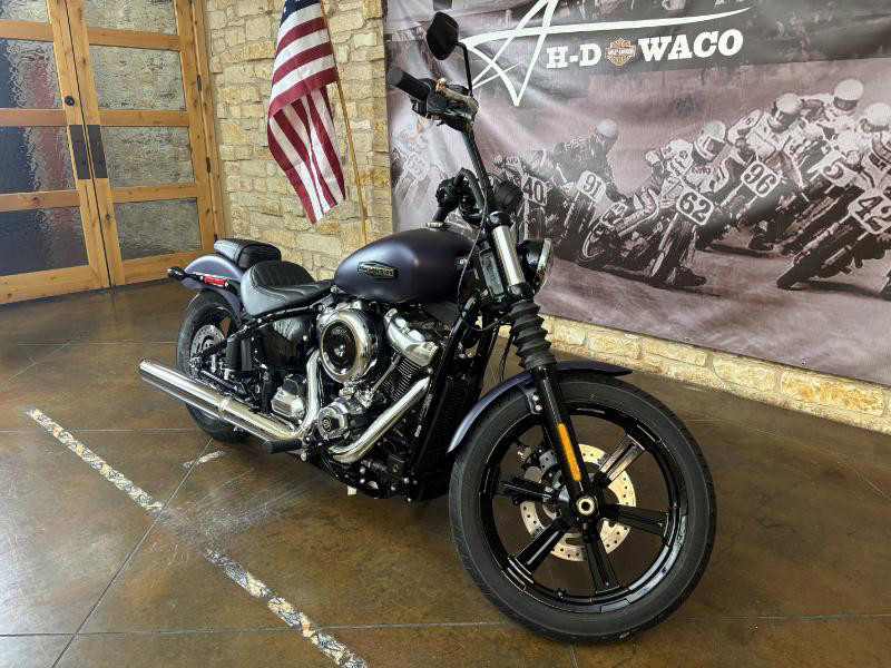Street Bob®