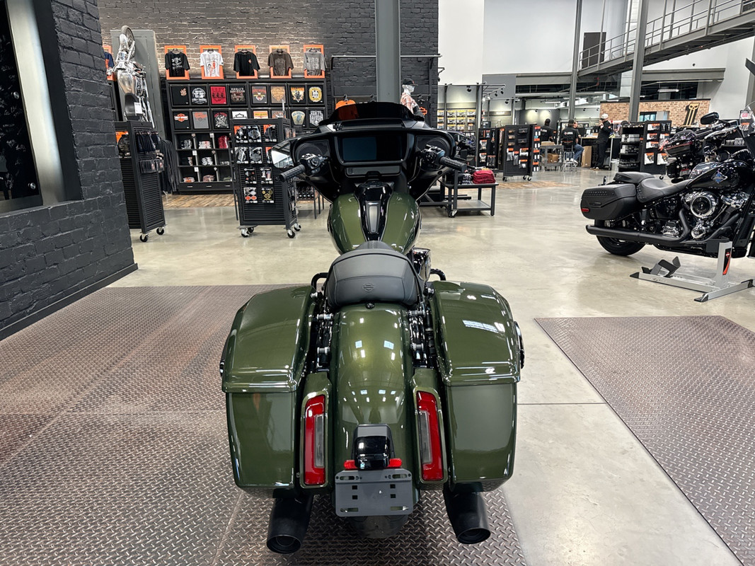 Street Glide®