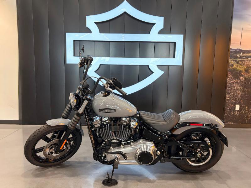 Street Bob®