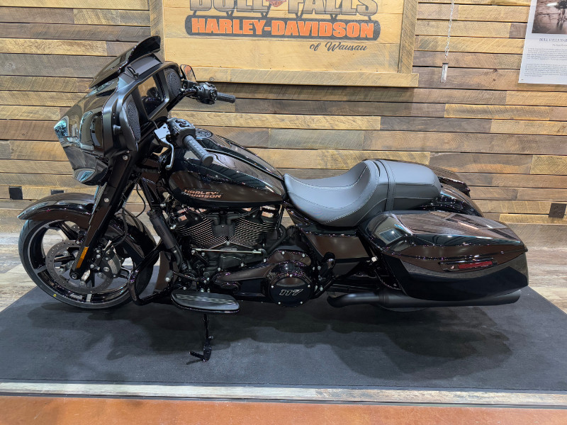 Street Glide®