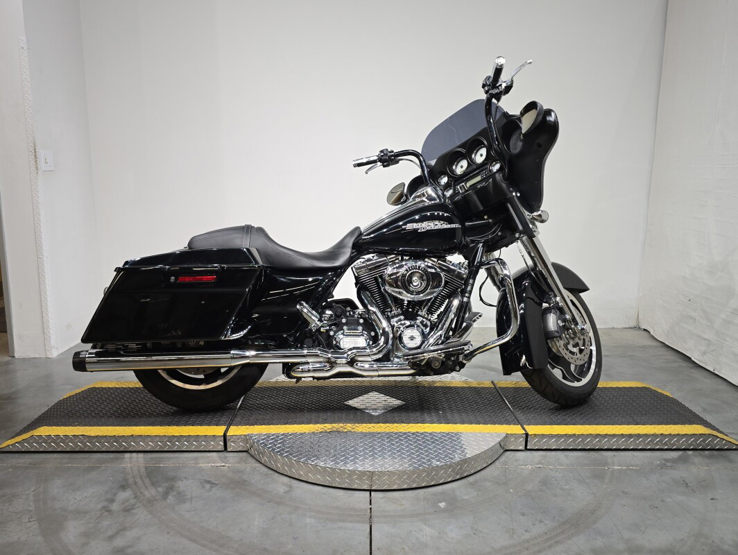 Street Glide®