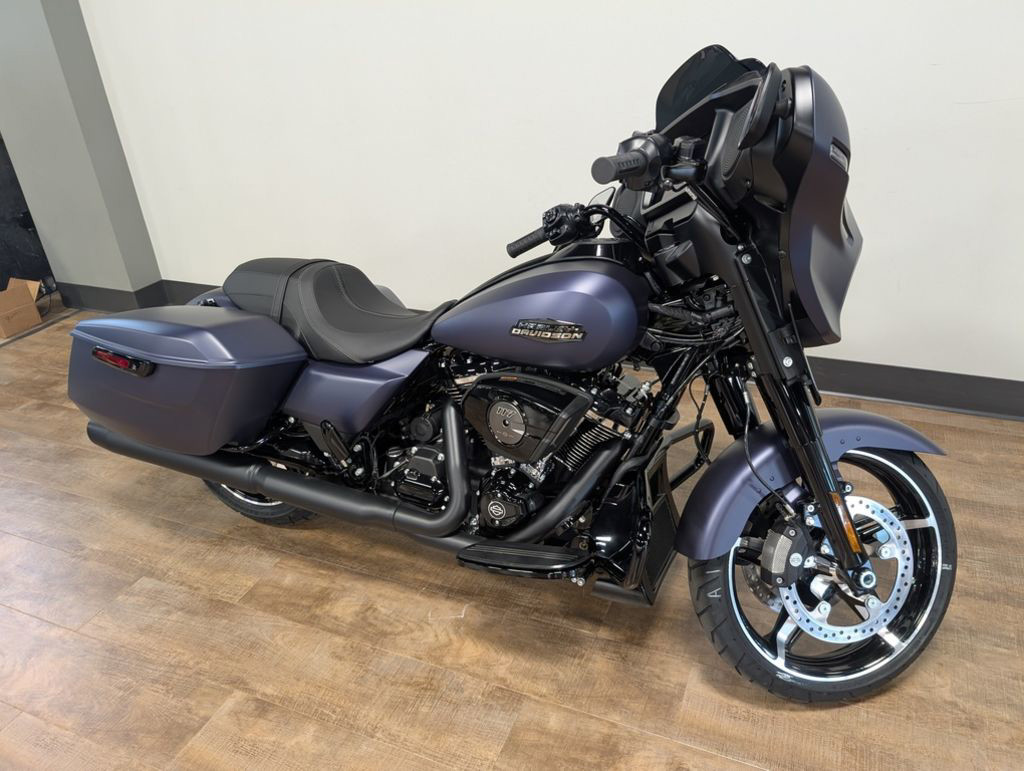 Street Glide®