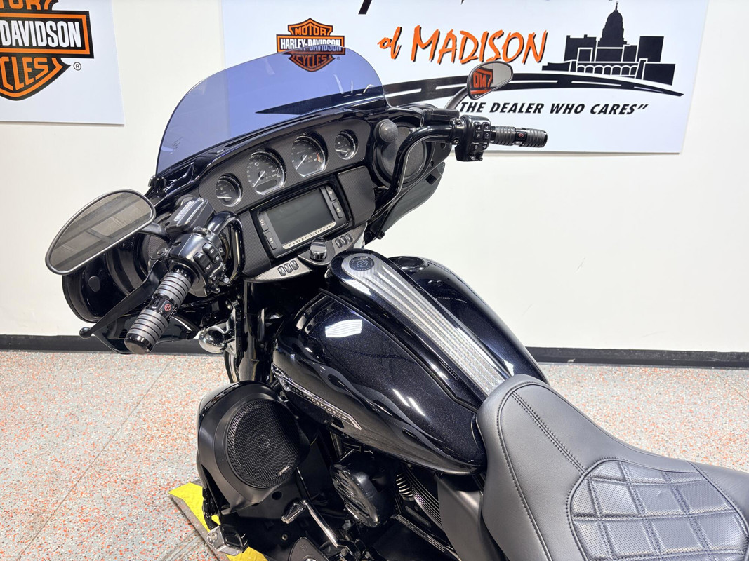 CVO® Street Glide®