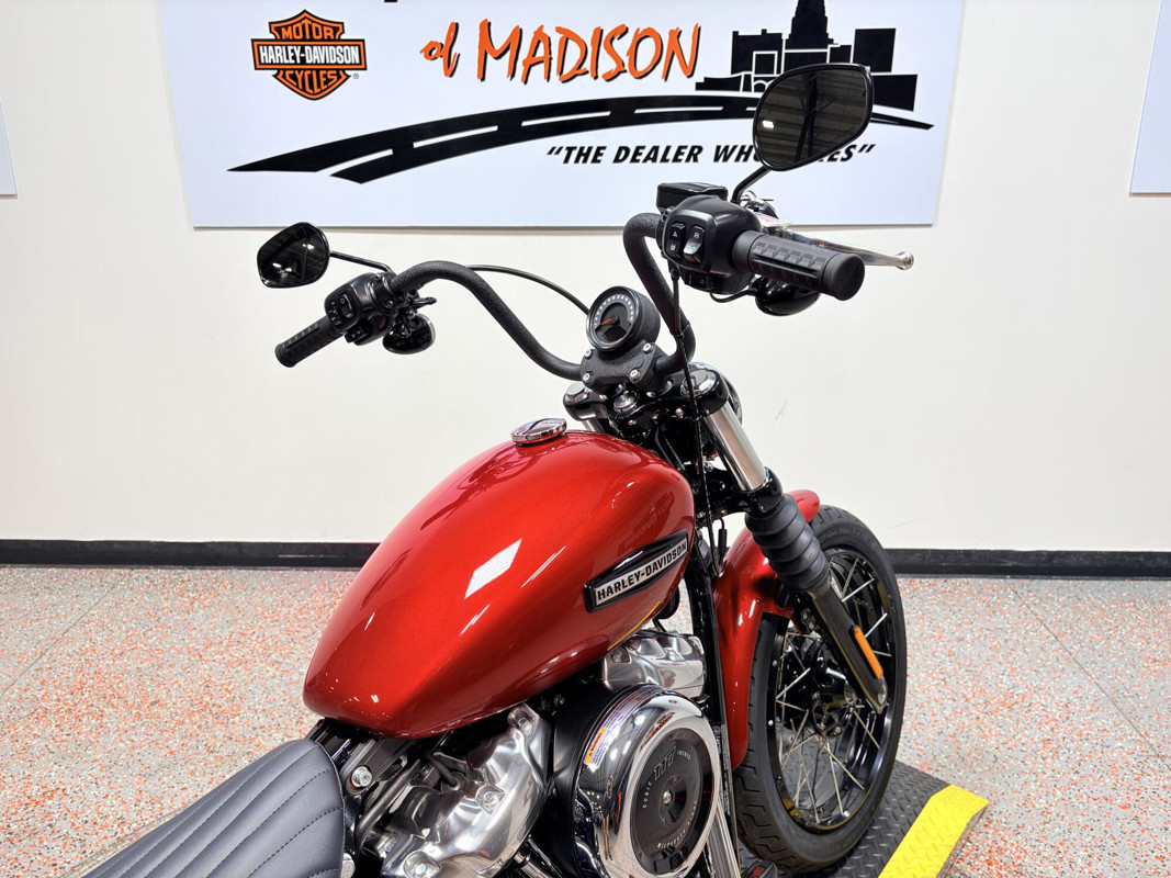 Street Bob®